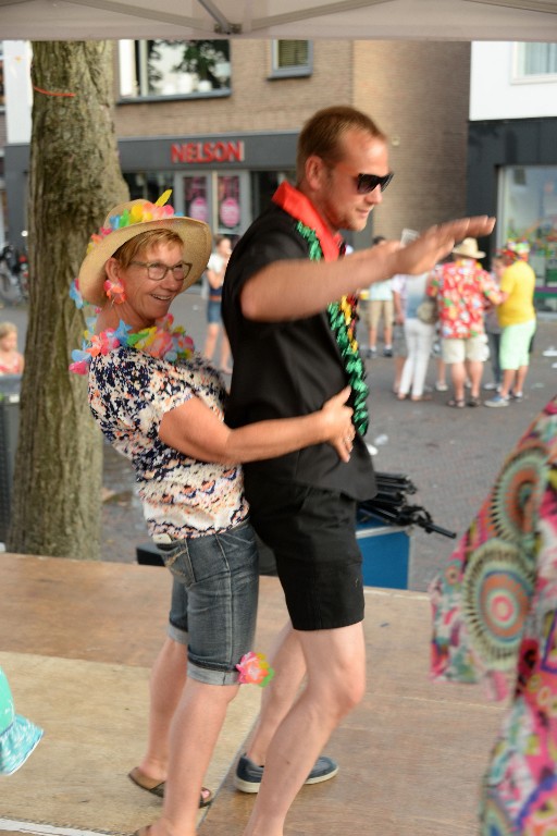 ../Images/Zomercarnaval Noordwijkerhout 366.jpg